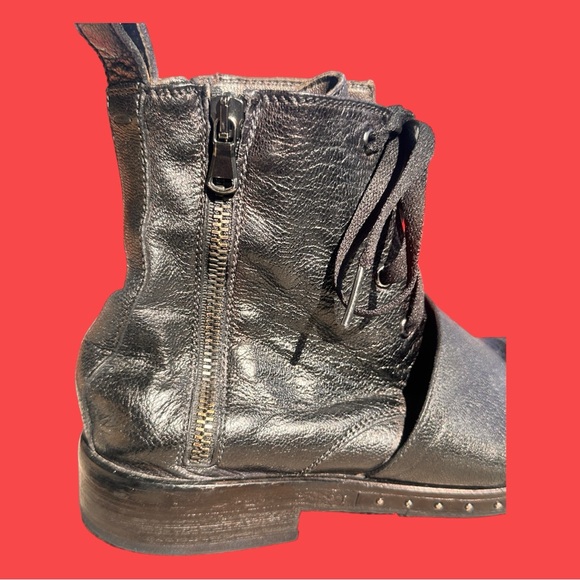 JP DAVID BLACK LEATHER ANKLE BOOT (SZ 37 - 6) (EUC) - Picture 7 of 16